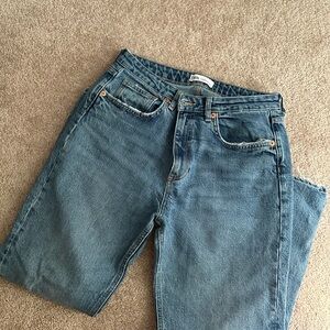 ZARA Size 8 Ankle Length Denim Blue Jeans